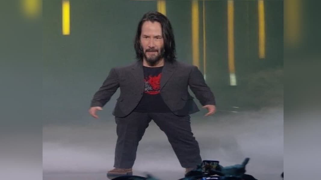 Mini Keanu Reeves blank meme template